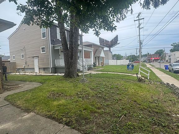 5th image of 581 S Harris Ave
