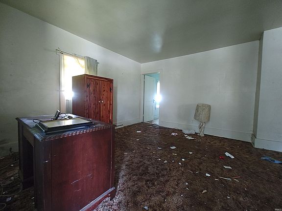 3rd image of 412 S East St