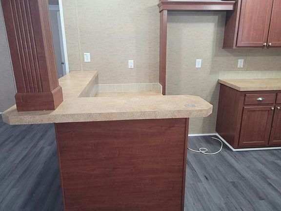 4th image of 4806 NE 2nd Ave #104