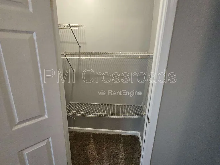 153 S Cypress Ave — Photo 49