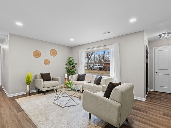 4th image of 5760 N Alton Ave