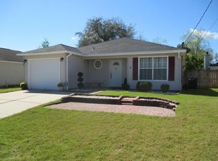304 Apple Dr, Crestview, FL 32536