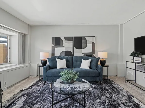 555 E William St APT 2I, Ann Arbor, MI 48104