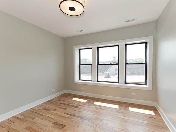 3rd image of 2535.5 N Campbell Ave #3