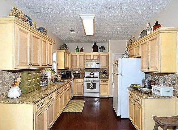 4th image of 2240 Mainsail Ct
