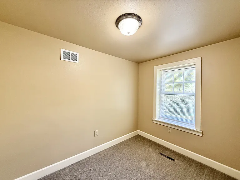 205 Birch Ave #2 — Photo 16