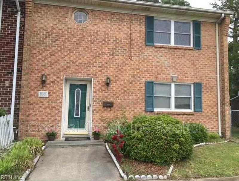 Building Photo - 800 Saint Denis Ct