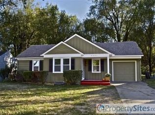 2231 W 72nd Ter, Prairie Village, KS 66208