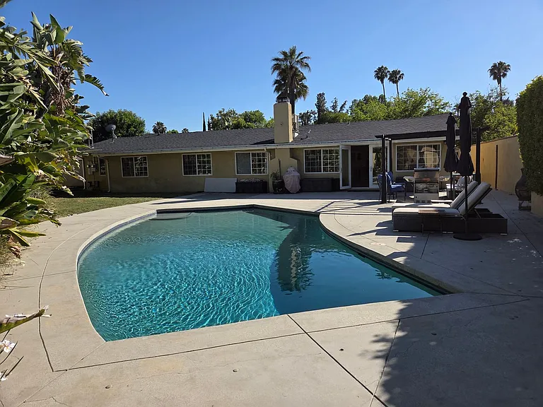 Comanche Ave. 5706 — Photo 17