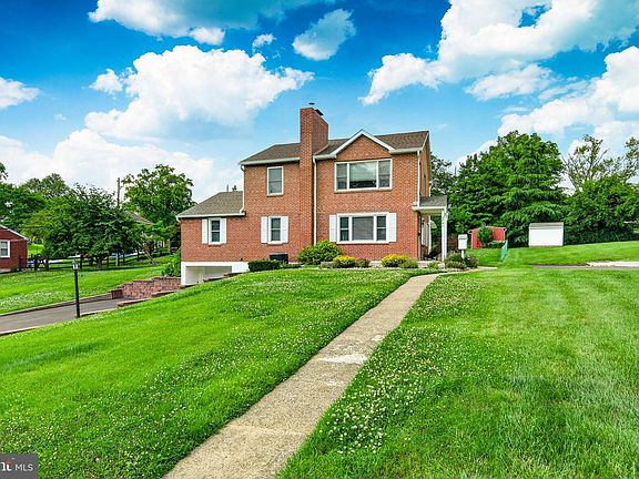 5th image of 2741 Hillview Rd