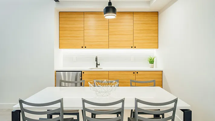 Rented by Nooklyn NYC LLC | media 86