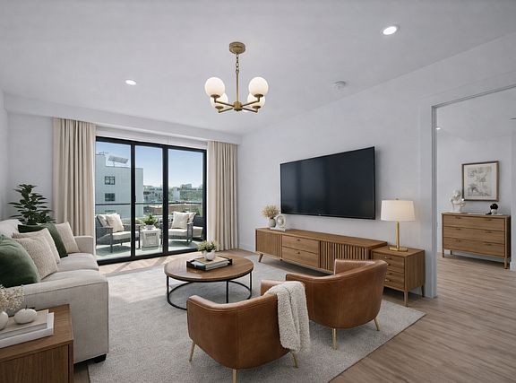 4th image of 2516 37th Ave #5F