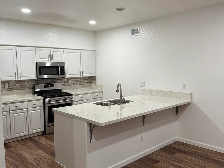 12364 Carmel Country Rd #C201 — Photo 2