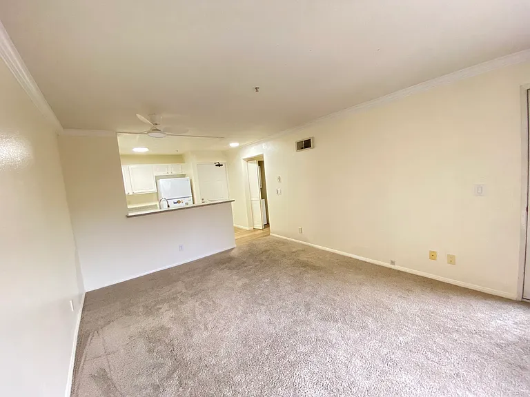 8889 Caminito Plaza Centro #7219 — Photo 10