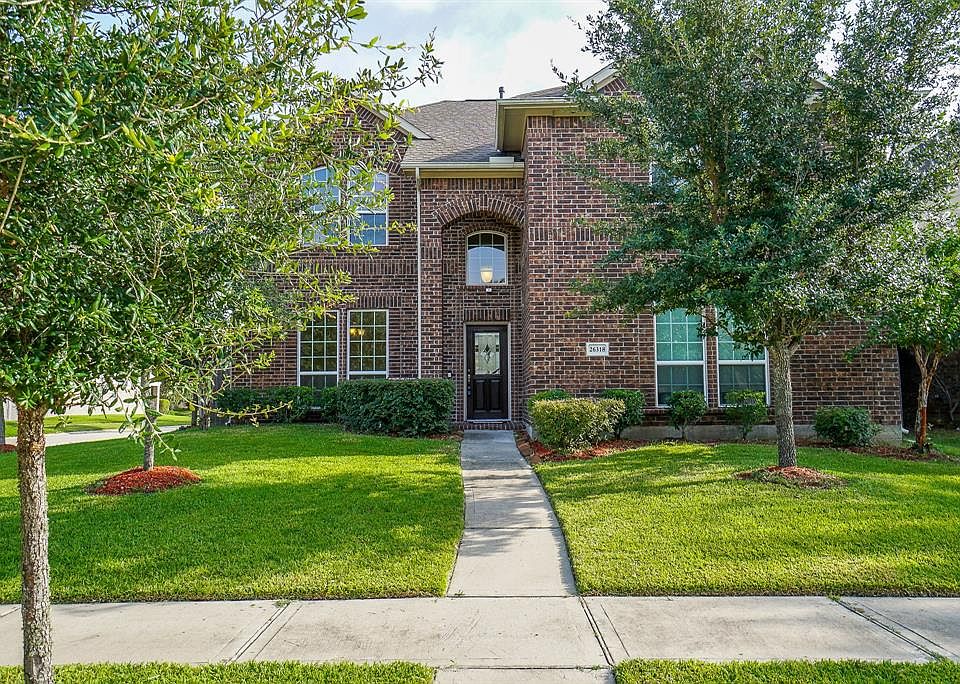 1st image of 26318 Creston Woods Dr