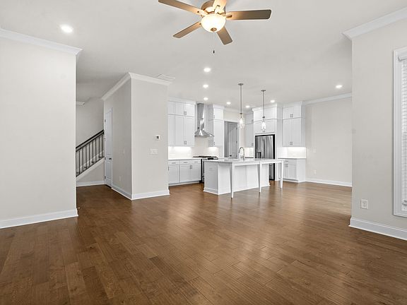 7th image of this home