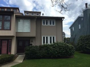 9 Sutton Pl, Swampscott, MA 01907