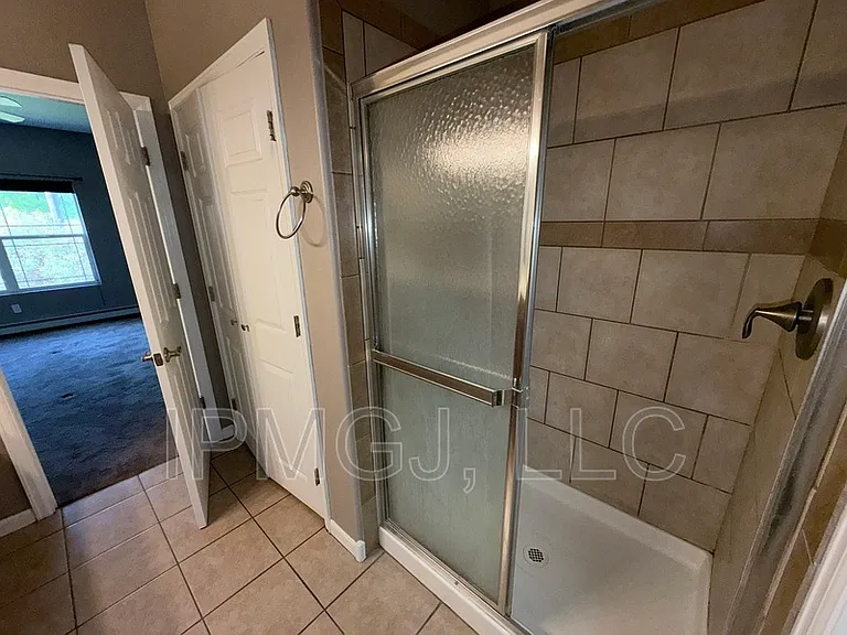2815 1/2 Columbine Park Ct — Photo 10