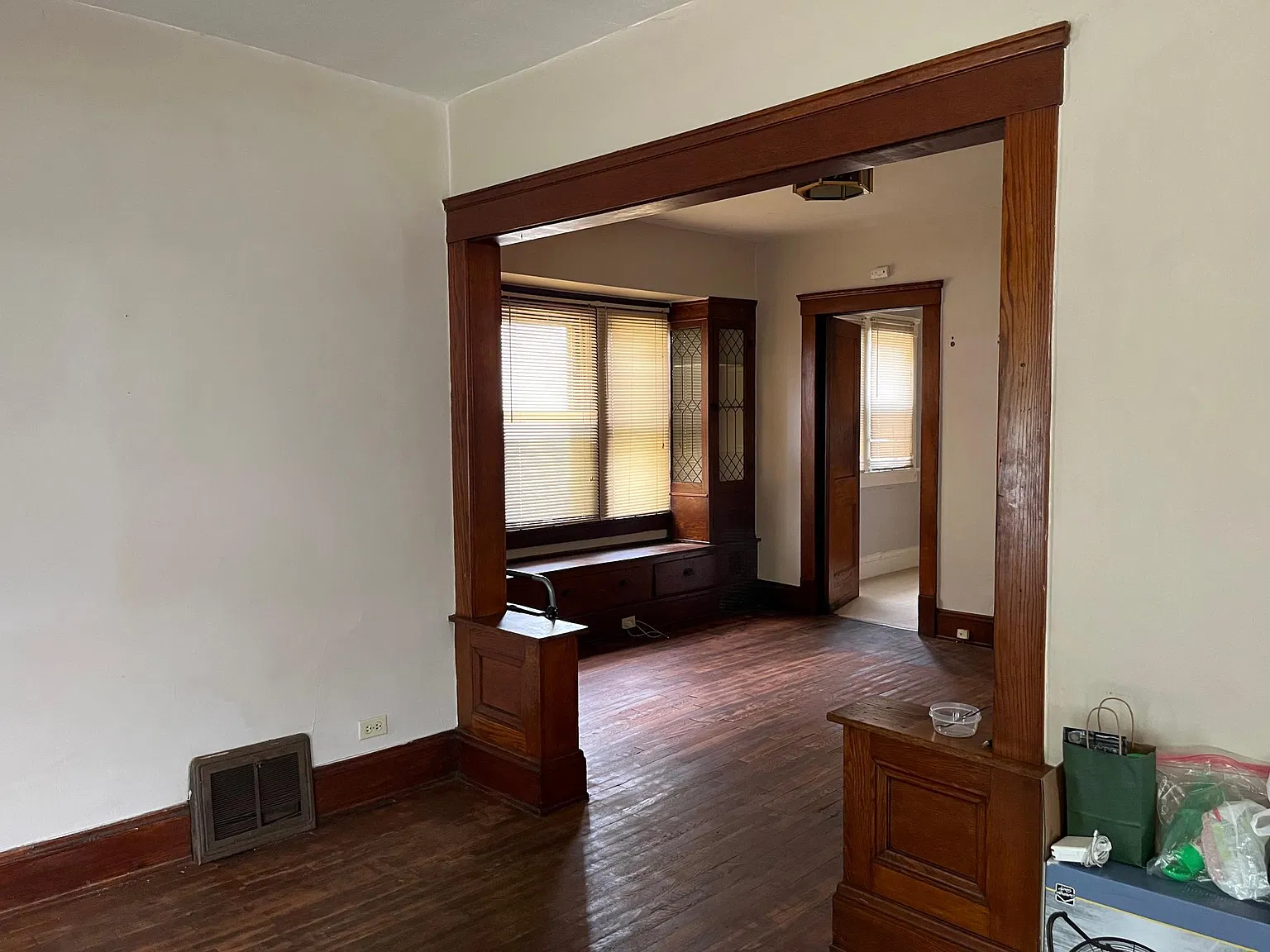 2 bed, 950 sqft, $1,000 — Photo 4