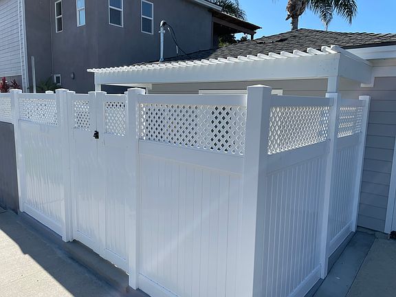 3rd image of 4304 Nipomo Ave