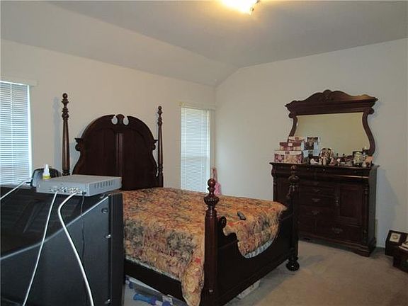 5th image of 2801 Saint Croix Ave