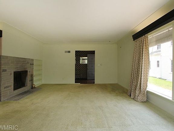5th image of 1434 Hope St SE