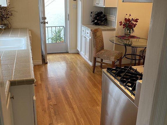 5th image of 346 Eliot Ln