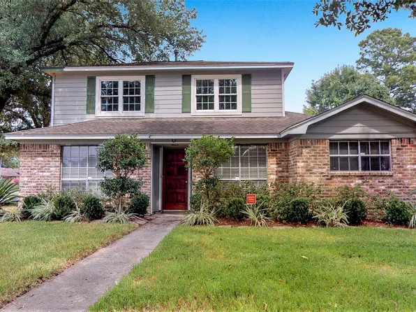 24314 Spring Mill Ln, Spring, TX 77373