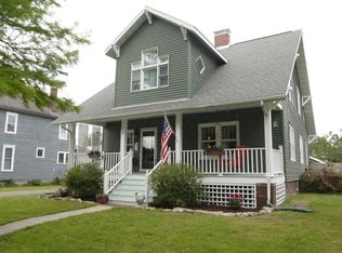 318 S Main St, Carrollton, IL 62016