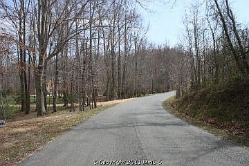 2nd image of Woodlanding Rd