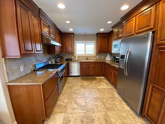 5th image of 4354 Foxenwood Cir