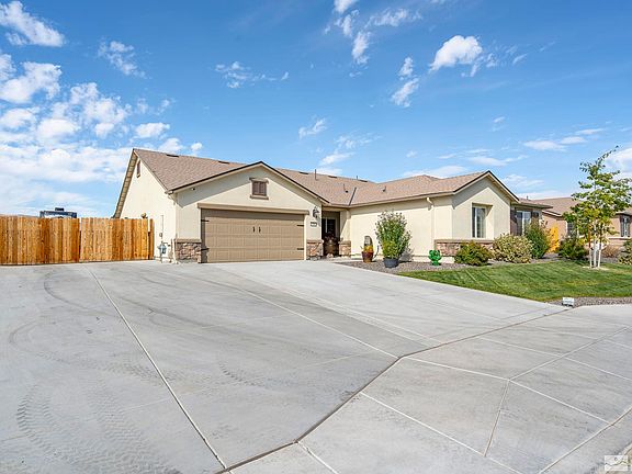 2nd image of 715 Hallow Pointe Dr