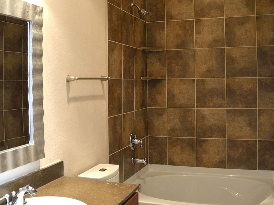 2nd image of 3050 Eisenhauer Rd APT 402
