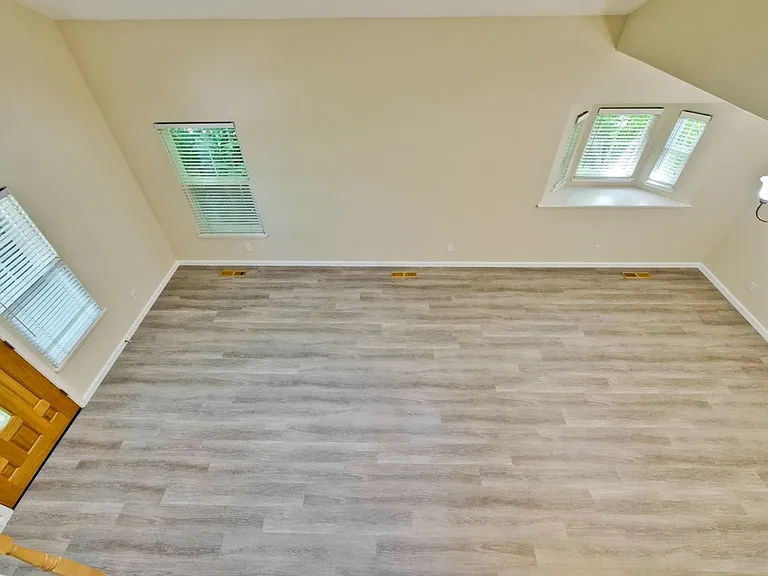 352 Beemer Ave — Photo 11