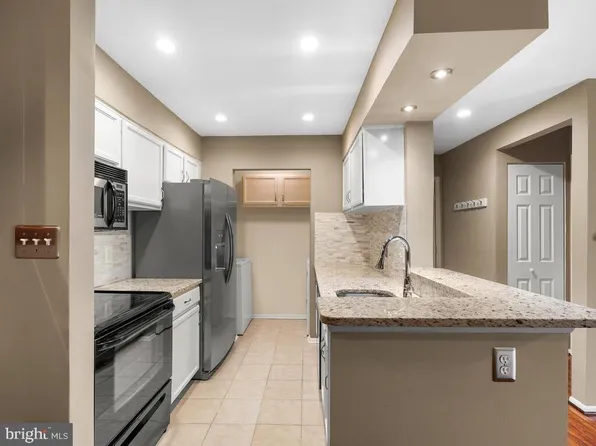 11657 Chesterfield Ct Unit A, Reston, VA 20190