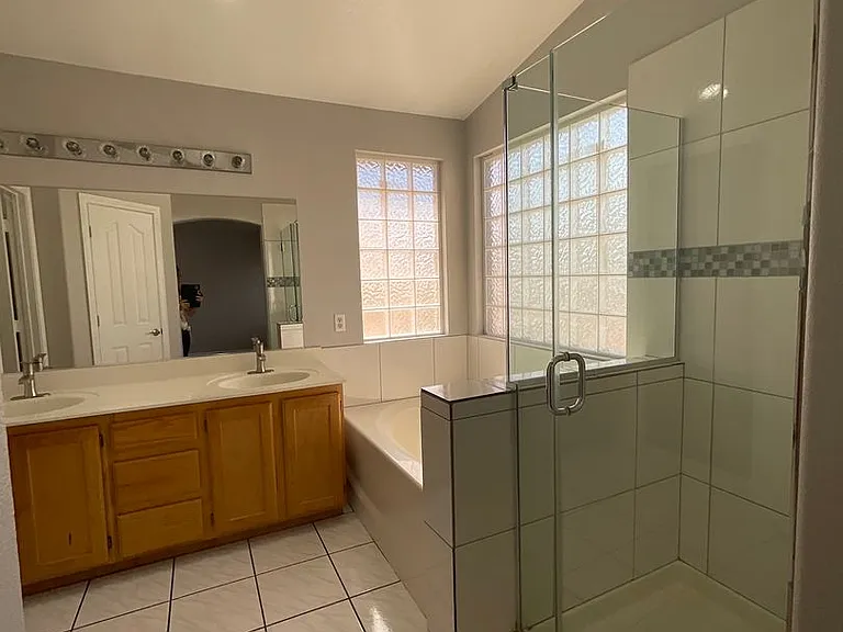 8313 Valleybreeze Ave — Photo 10