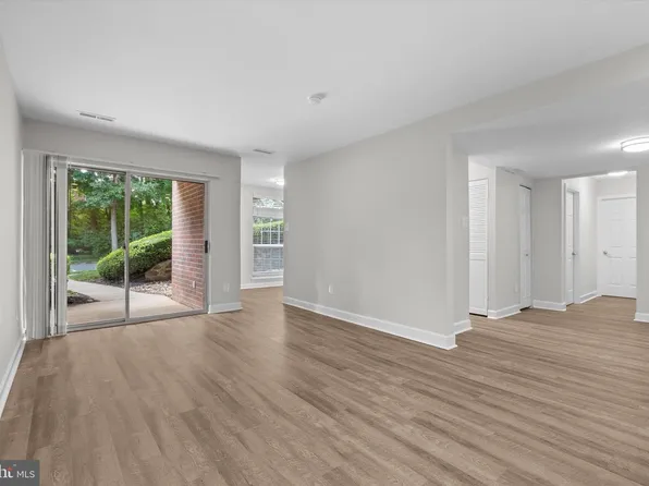 3318 Woodburn Village Dr APT T3, Annandale, VA 22003