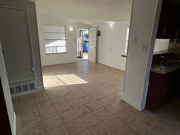 5th image of 10001 Caribou Dr Unit B