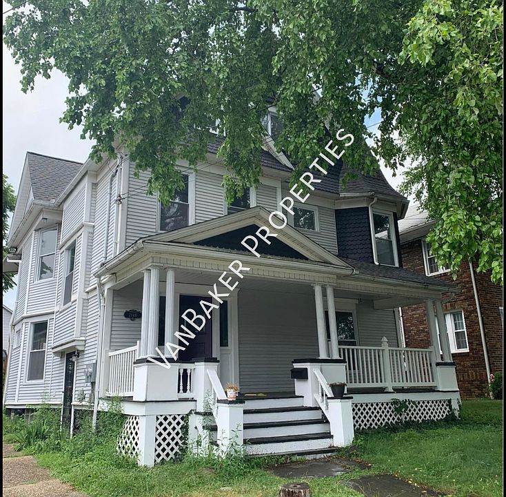 1st image of 2140 4th St