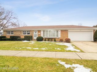 714 Leahy Cir, Des Plaines, IL 60016