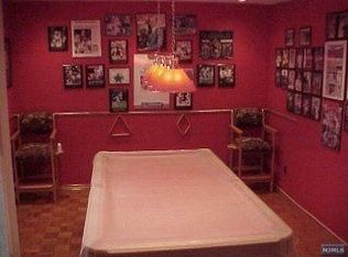 36 Glen Ave, Fairfield, NJ 07004