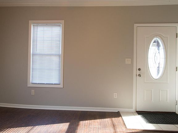 4th image of 2308 Mitchell St