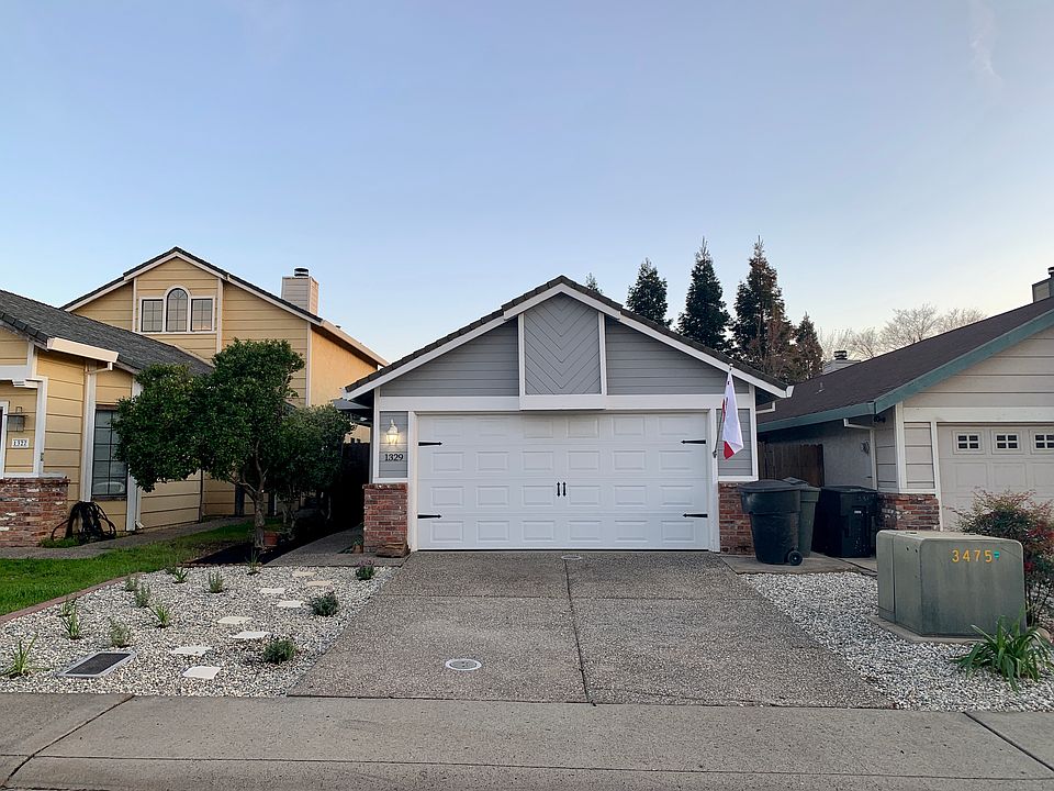 1st image of 1329 Hidalgo Cir