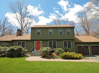 63 October Ln, Trumbull, CT 06611