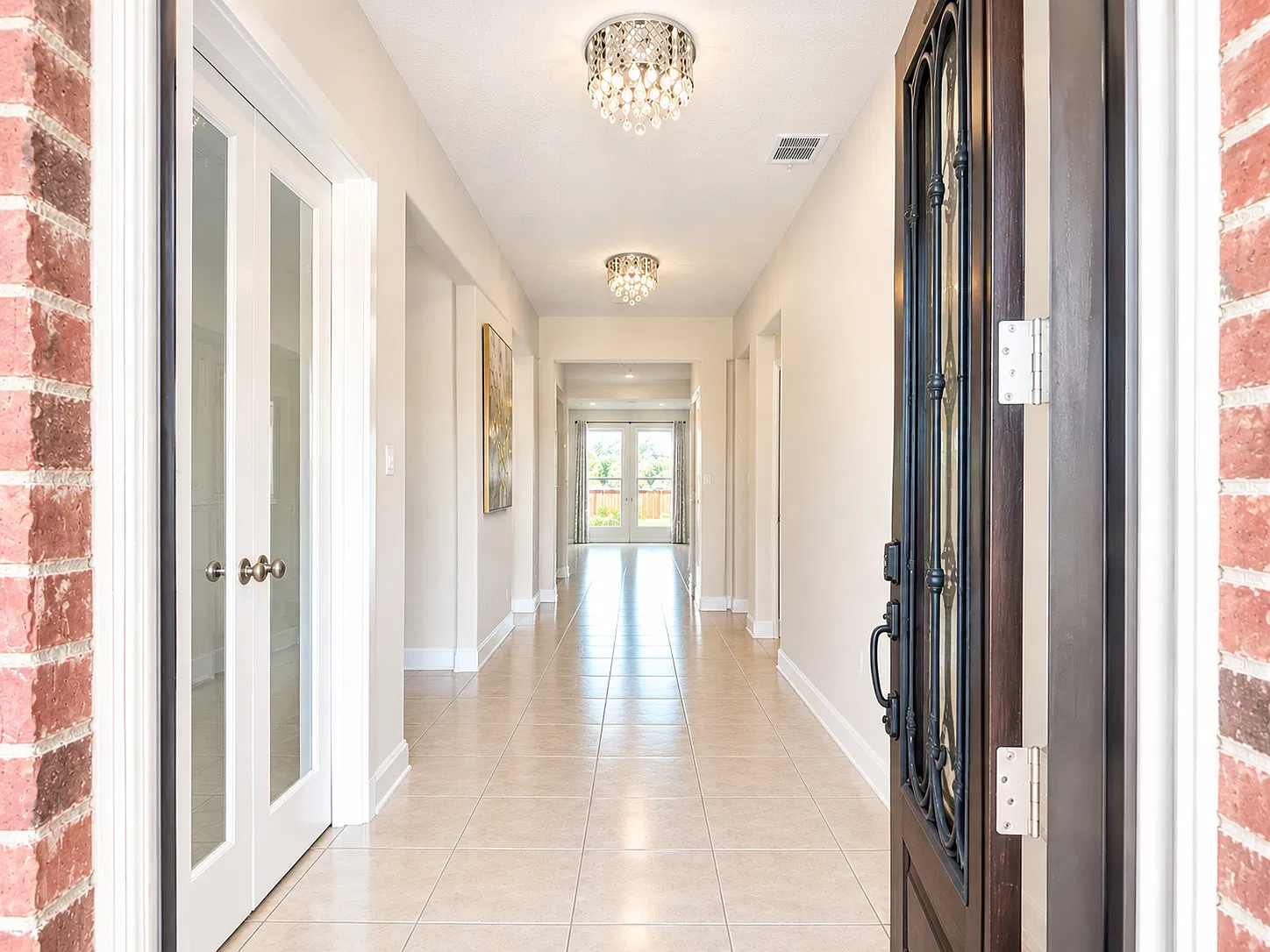 4 bed, 3.5 bath, 2850 sqft, $3,400 — Photo 3
