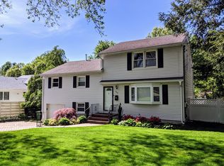 659 Terrace Dr, Paramus, NJ 07652