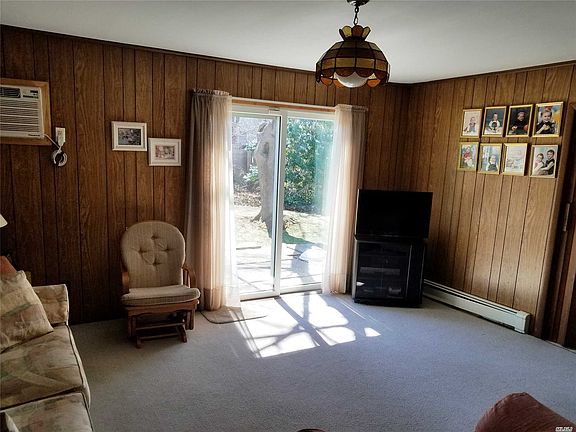 5th image of 34 Adrienne Ln