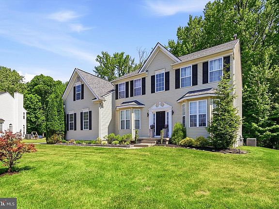 3rd image of 4 Taisley Ln