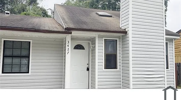 3427 N Carnation Ct