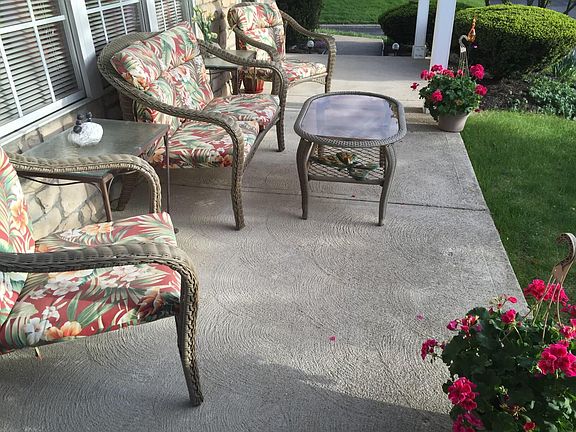 3rd image of 7806 Meadowlark Ln S